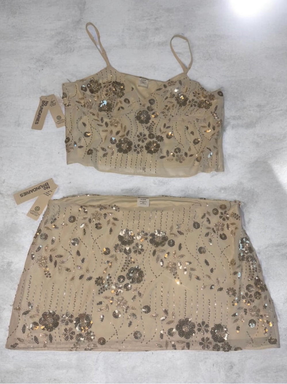 Cream & Gold Sequin Floral Mini Skirt set Top & Skirt Juniors XXL (20)